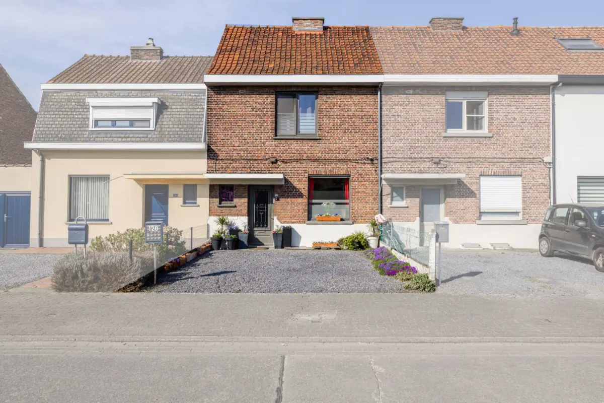 Huis te  in Deinze 9800 250000.00€ 3 slaapkamers 142.00m² - Zoekertje 678380