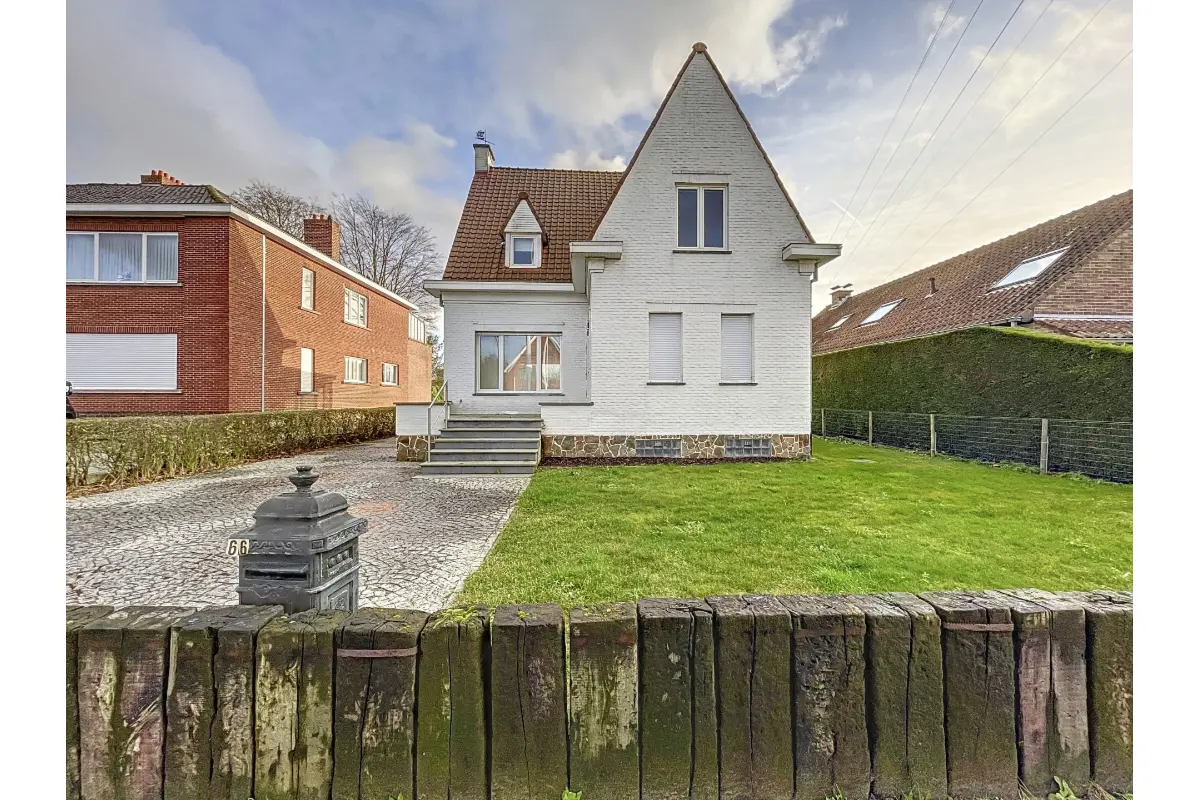 Huis te  huur in Sint-Niklaas 9100 1700.00€ 3 slaapkamers 250.00m² - Zoekertje 679800