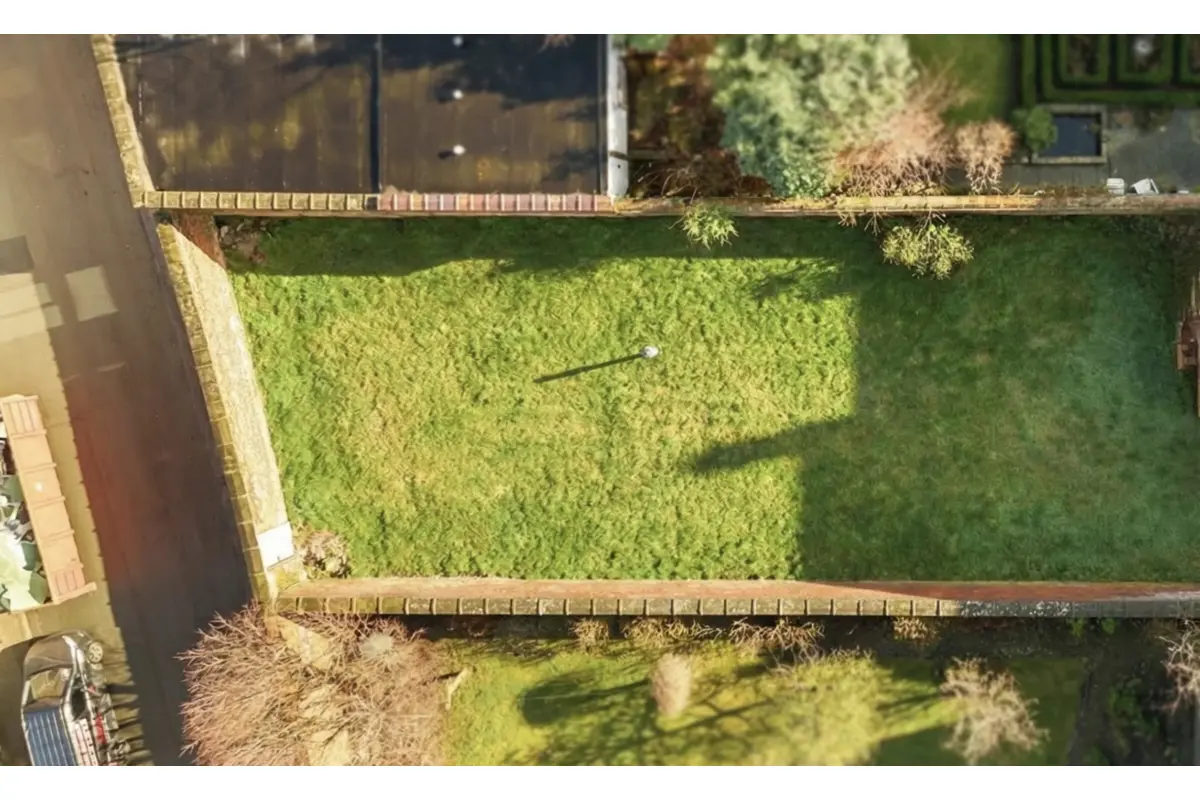 Grond te  koop in Ronse 9600 135000.00€  slaapkamers m² - Zoekertje 680172