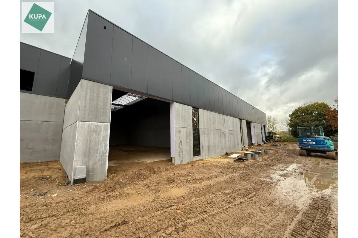 Handelszaak te  huur in Herzele 9550 1884.00€  slaapkamers 323.00m² - Zoekertje 680633