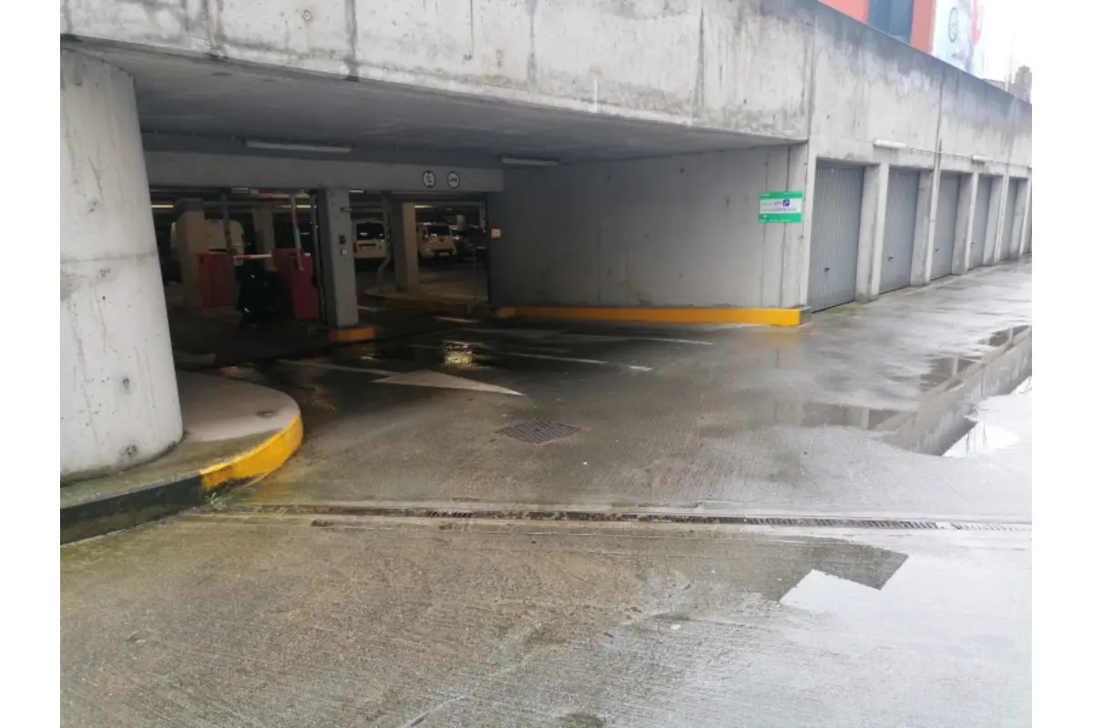 Parking te  huur in Gent 9000 30.00€  slaapkamers m² - Zoekertje 681828