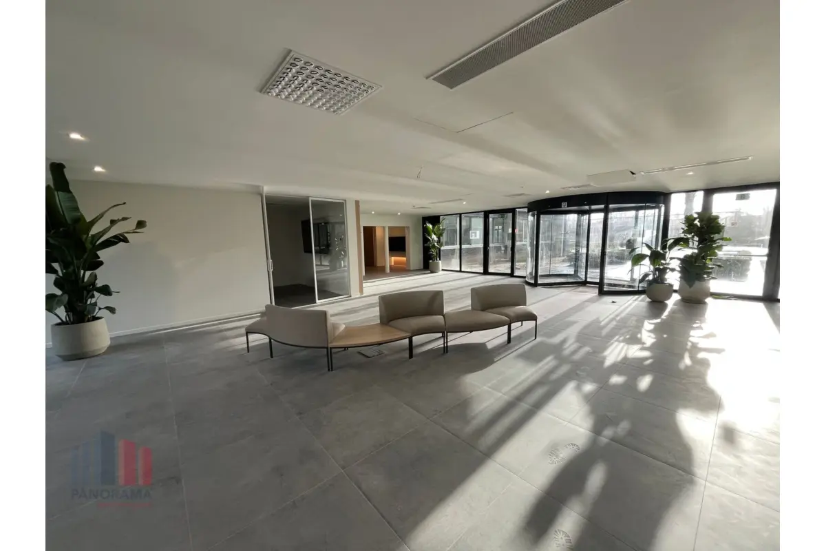 Handelszaak te  huur in Merelbeke 9820 7518.00€  slaapkamers 582.00m² - Zoekertje 681285