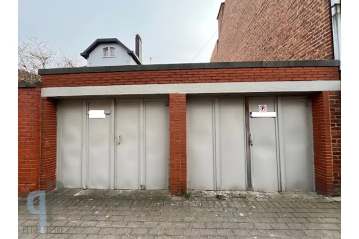 Parking & garage te  huur in Zottegem 9620 75.00€  slaapkamers m² - Zoekertje 681162