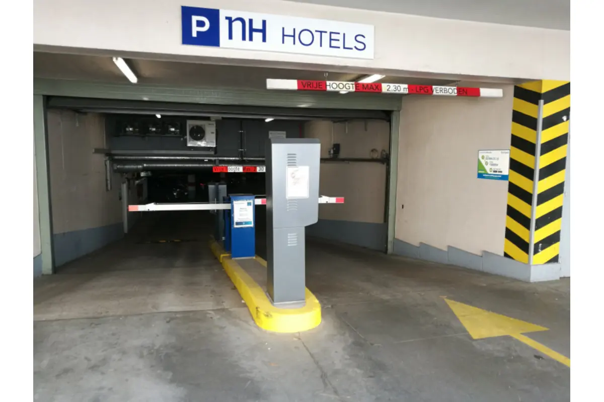 Parking te  huur in Gent 9000 160.00€  slaapkamers m² - Zoekertje 681700