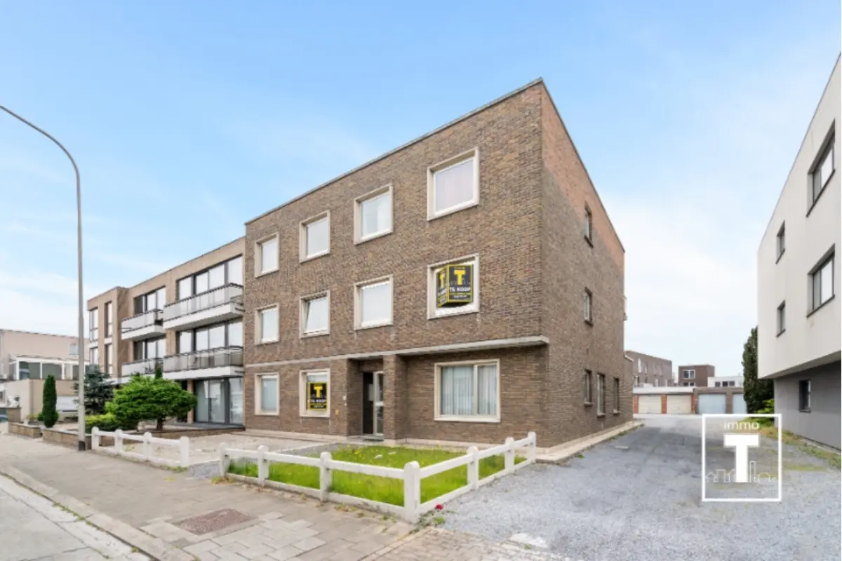 Appartementsgebouw te  koop in Zwijnaarde 9052 269000.00€ 2 slaapkamers 78.00m² - Zoekertje 681337