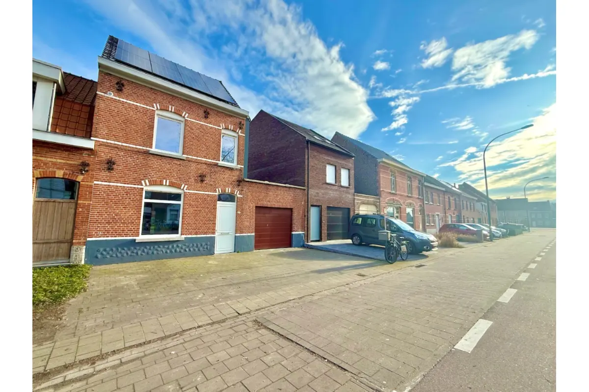 Huis te  huur in Kaprijke 9970 1100.00€ 3 slaapkamers 171.00m² - Zoekertje 682553