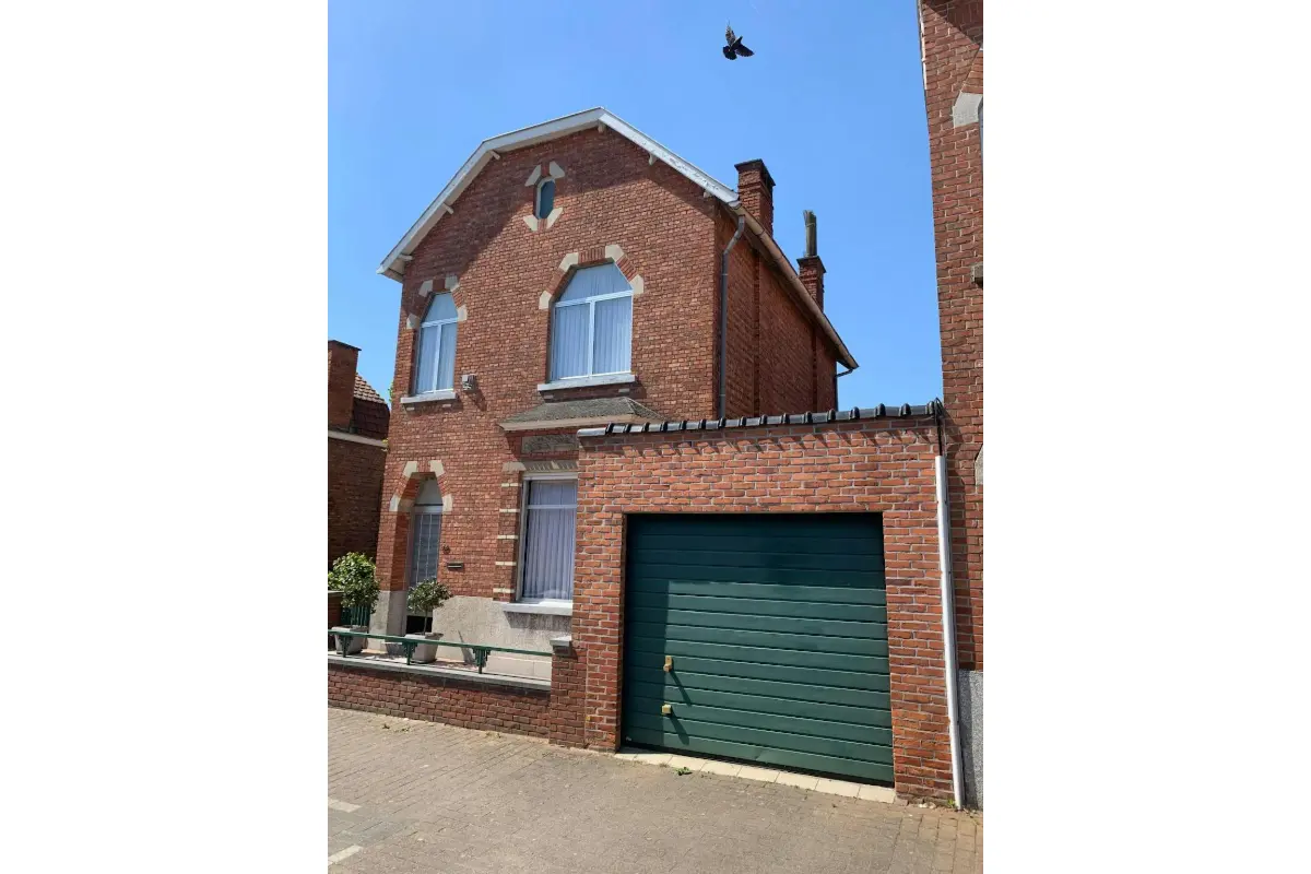 Huis te  huur in Wachtebeke 9185 2500.00€  slaapkamers m² - Zoekertje 684450