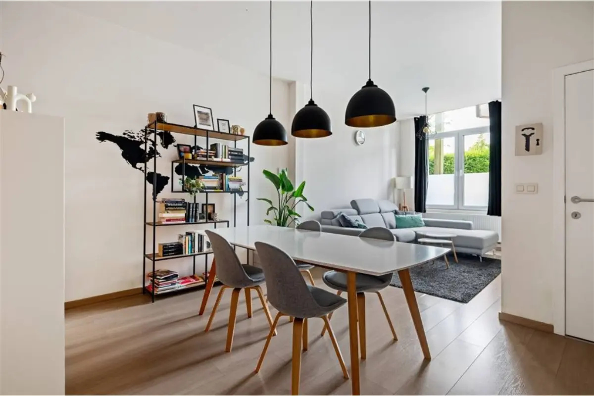 Huis te  huur in Sint-Niklaas 9100 1050.00€ 3 slaapkamers 115.00m² - Zoekertje 685013