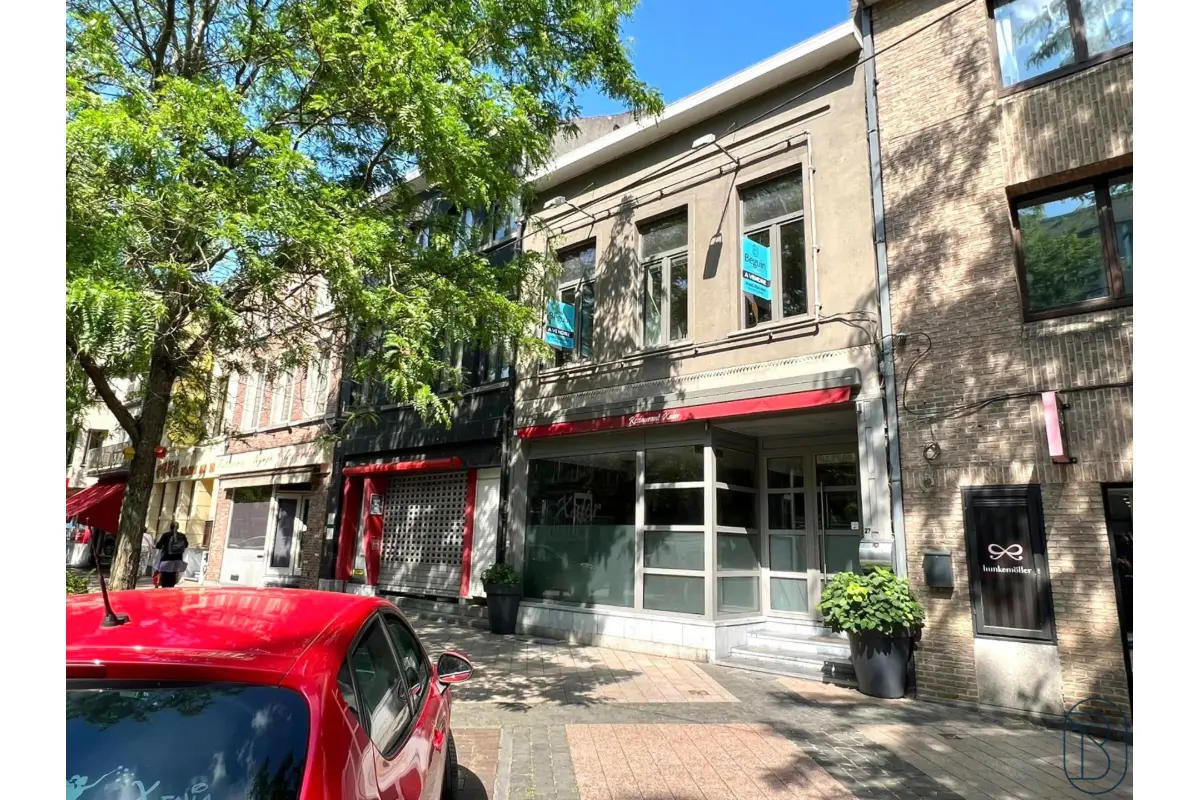 Huis te  koop in Ronse 9600 420000.00€ 5 slaapkamers 287.00m² - Zoekertje 686419