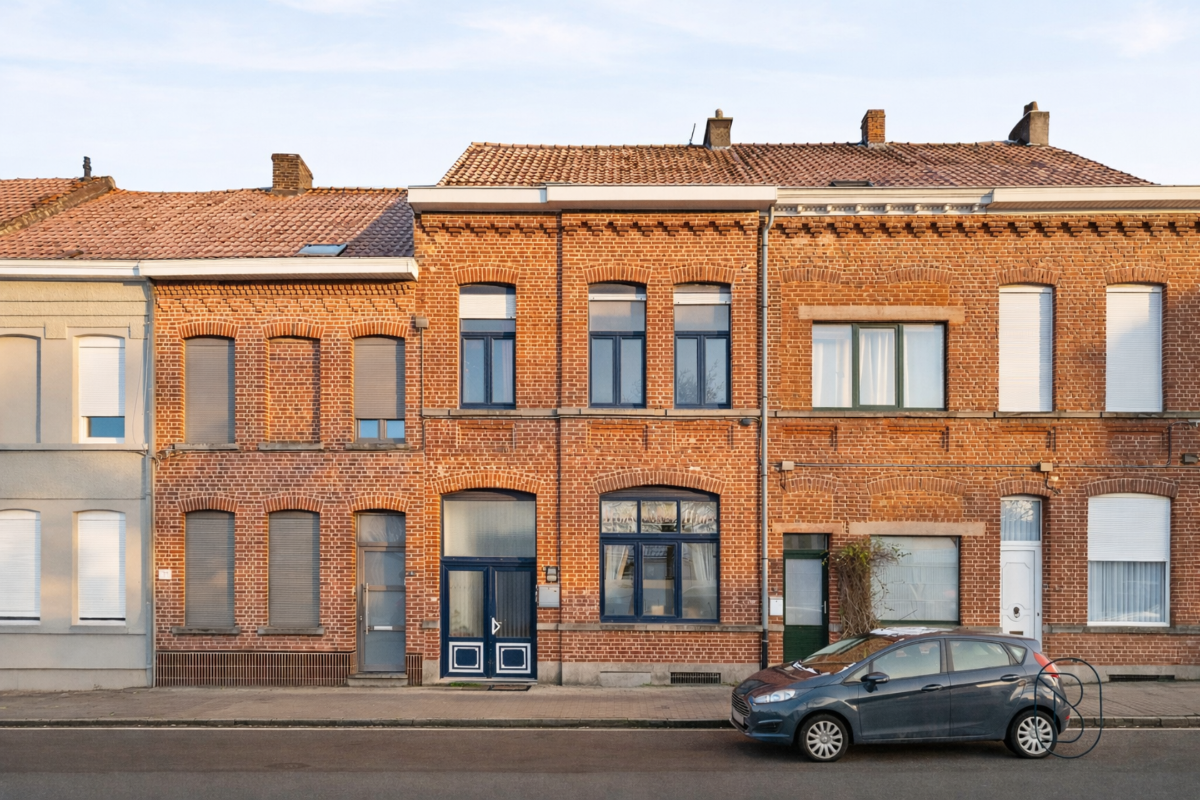 Huis te  koop in Ronse 9600 385000.00€ 5 slaapkamers 400.00m² - Zoekertje 685759