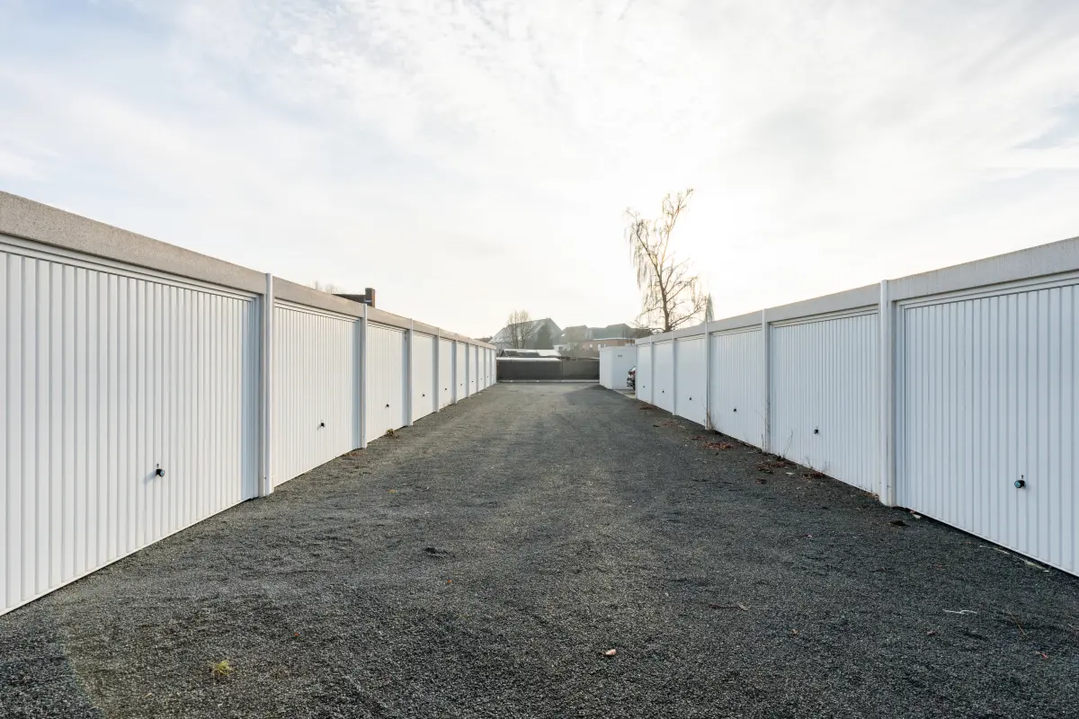 Parking & garage te  koop in Lebbeke 9280 27500.00€  slaapkamers m² - Zoekertje 687755