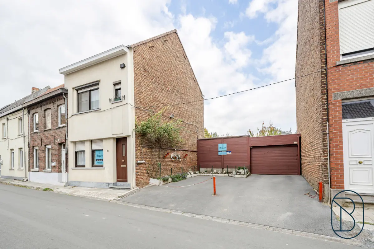 Huis te  koop in Ronse 9600 215000.00€ 2 slaapkamers 175.00m² - Zoekertje 688542