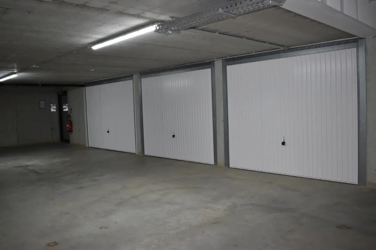 Parking & garage te  koop in Haaltert 9450 25000.00€  slaapkamers m² - Zoekertje 690933
