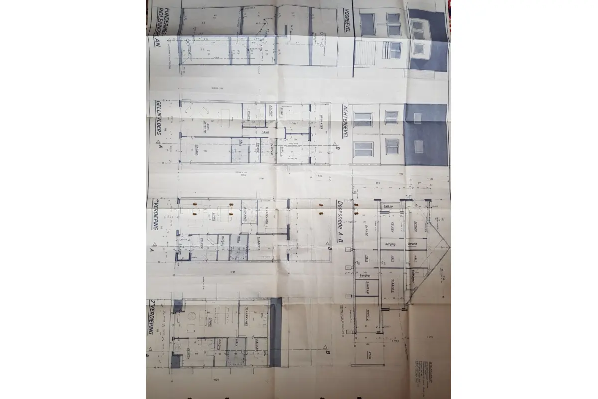 Appartement te  koop in Sint-Niklaas 9100 590000.00€ 5 slaapkamers 268.00m² - Zoekertje 692089