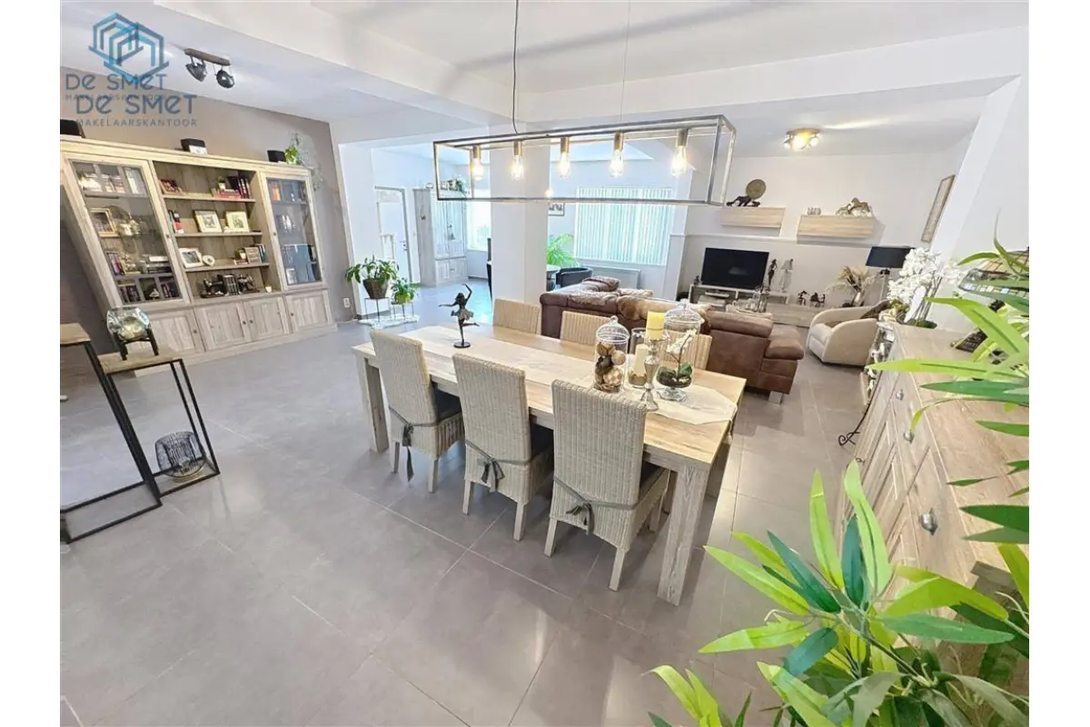 Appartement te  koop in Geraardsbergen 9500 259000.00€ 2 slaapkamers 143.00m² - Zoekertje 692070