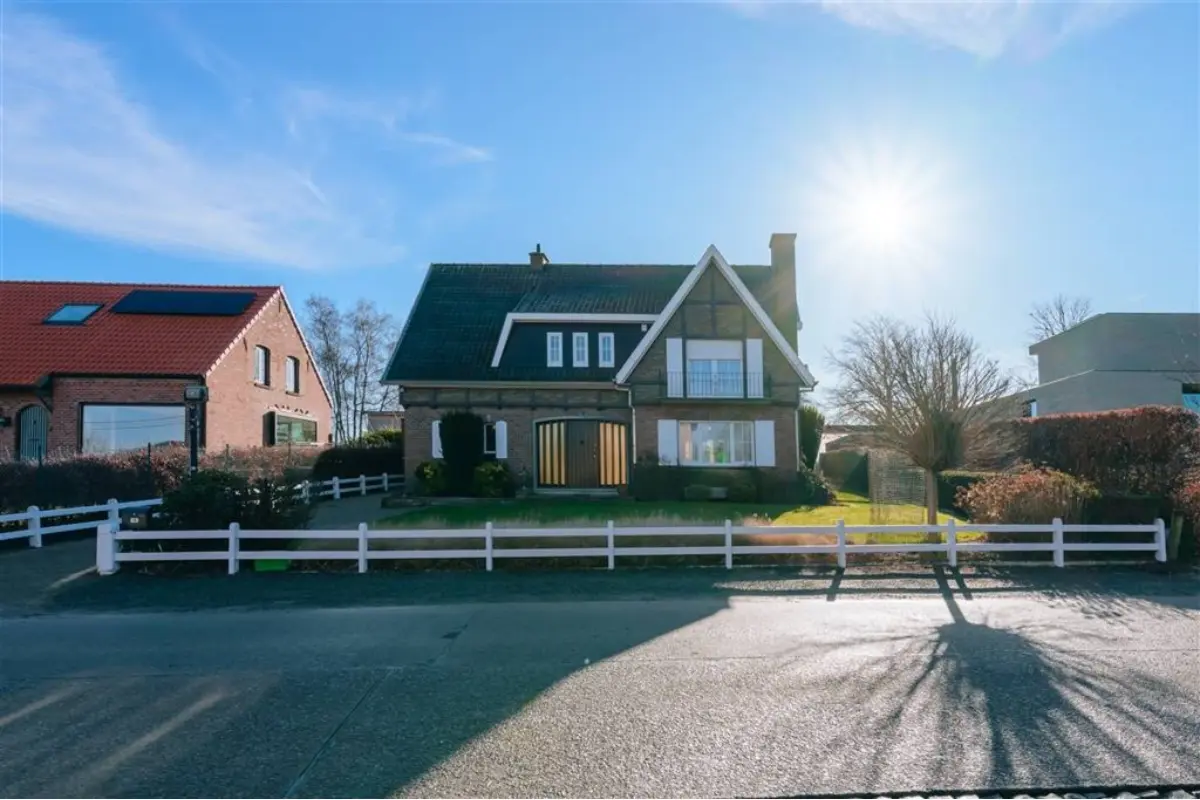 Huis te  koop in Oosterzele 9860 535000.00€ 4 slaapkamers 221.00m² - Zoekertje 691370