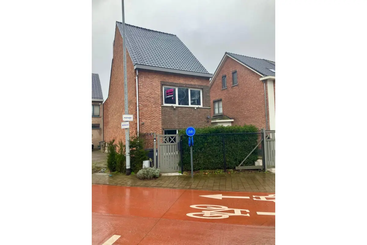 Huis te  koop in Sint-Niklaas 9100 475000.00€ 4 slaapkamers 207.00m² - Zoekertje 692932