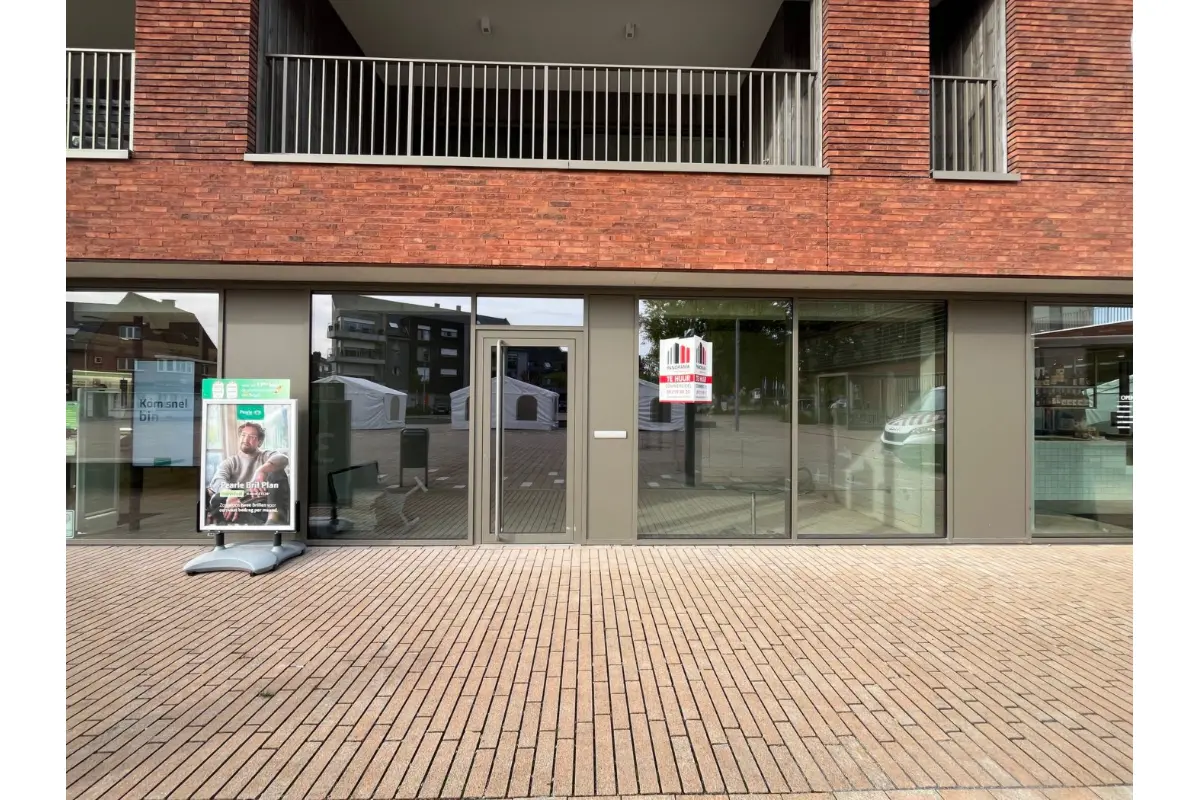 Handelszaak te  huur in Hamme 9220 800.00€  slaapkamers 95.00m² - Zoekertje 692523