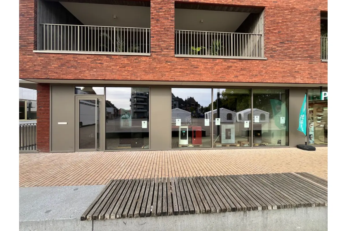 Handelszaak te  huur in Hamme 9220 750.00€  slaapkamers 82.00m² - Zoekertje 692524