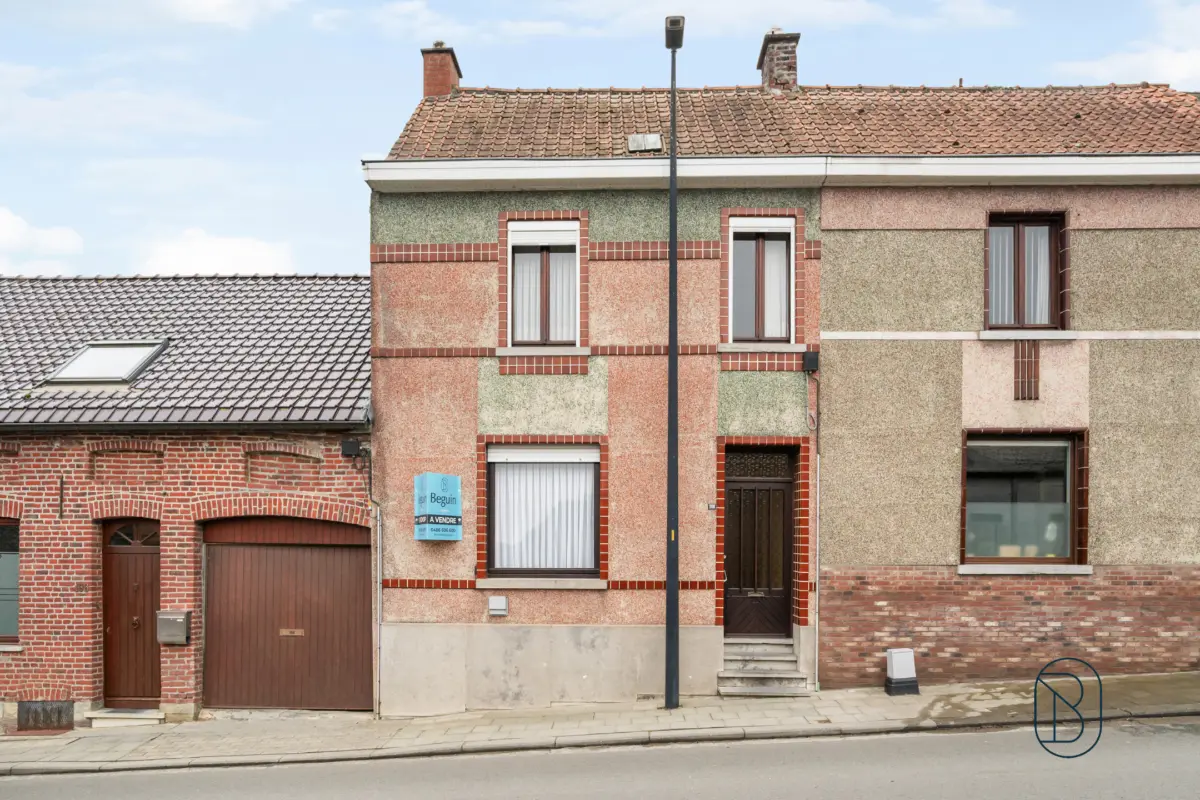 Huis te  koop in Ronse 9600 105000.00€ 2 slaapkamers 120.00m² - Zoekertje 694270