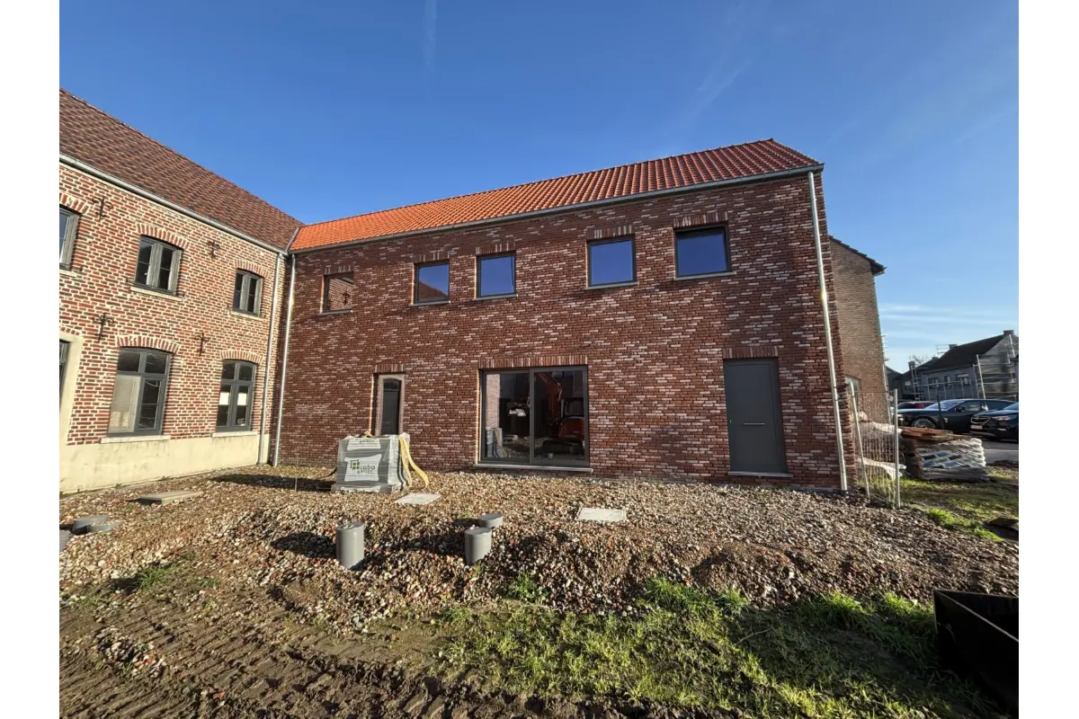 Huis te  koop in Borsbeke 9552 292000.00€ 3 slaapkamers 200.00m² - Zoekertje 734548
