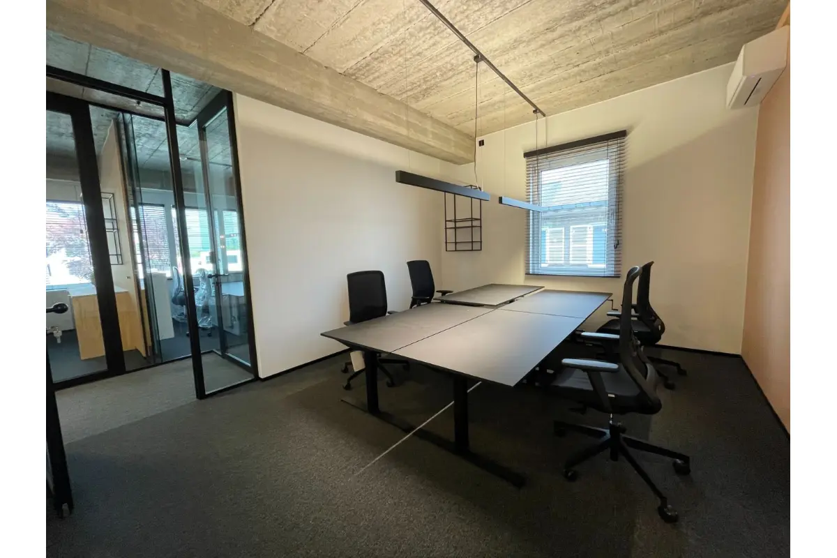 Handelszaak te  huur in Melle 9090 3600.00€  slaapkamers 48.00m² - Zoekertje 693683