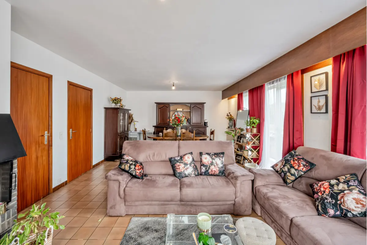 Appartement te  koop in Geraardsbergen 9500 210000.00€ 3 slaapkamers 109.00m² - Zoekertje 694151