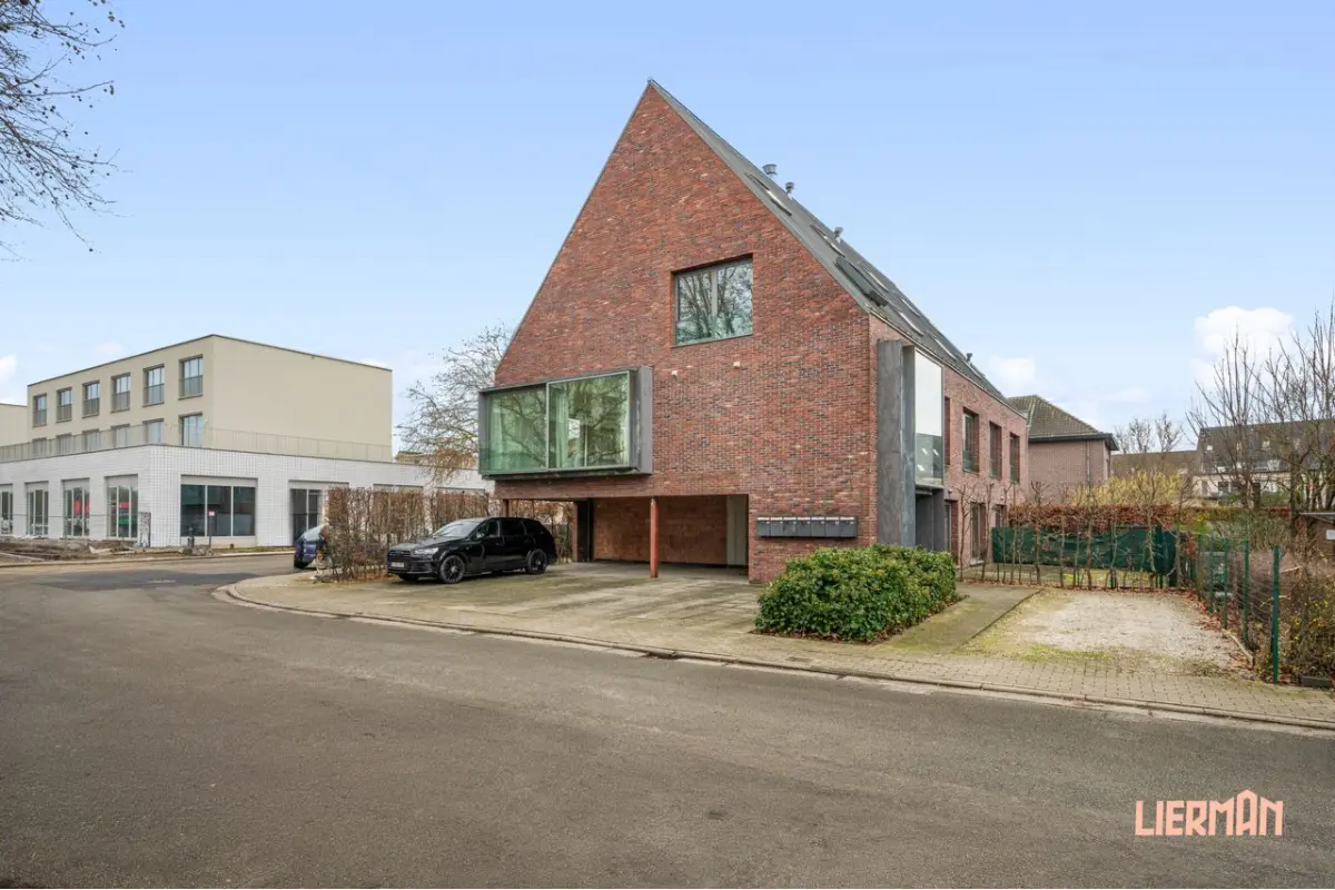 Appartement te  koop in Aalst 9300 1795000.00€ 12 slaapkamers 580.00m² - Zoekertje 695553