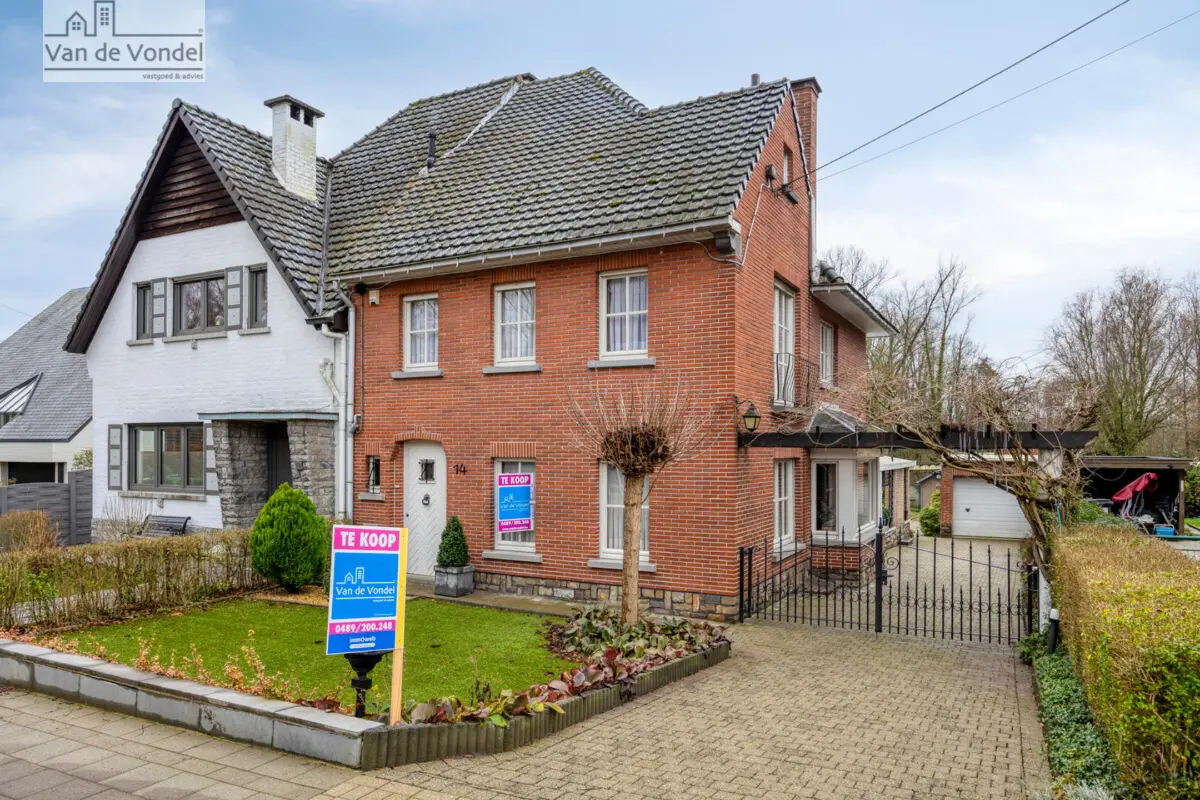 Huis te  koop in Erembodegem 9320 299000.00€ 3 slaapkamers 205.00m² - Zoekertje 695309