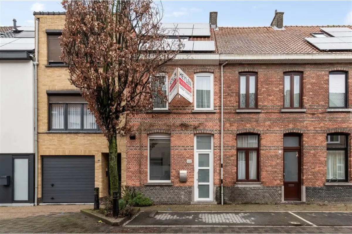 Huis te  koop in Sint-Niklaas 9100 359000.00€ 3 slaapkamers 135.00m² - Zoekertje 695746