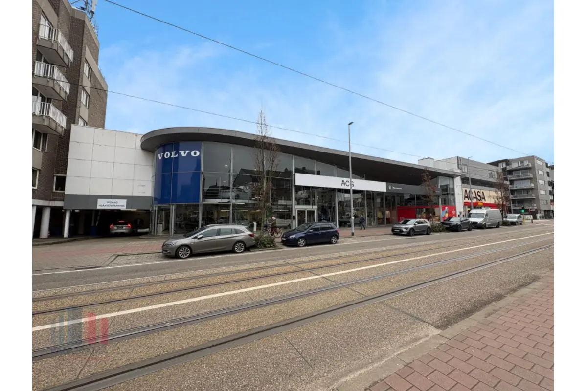 Handelszaak te  huur in Gent 9000 10000.00€  slaapkamers 7579.00m² - Zoekertje 697170