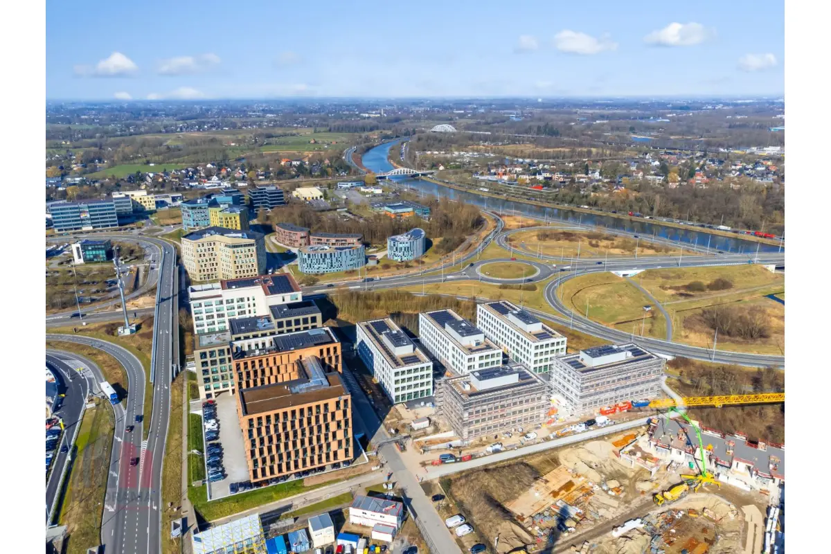 Handelszaak te  huur in Gent 9000 9789.00€  slaapkamers 635.00m² - Zoekertje 697174