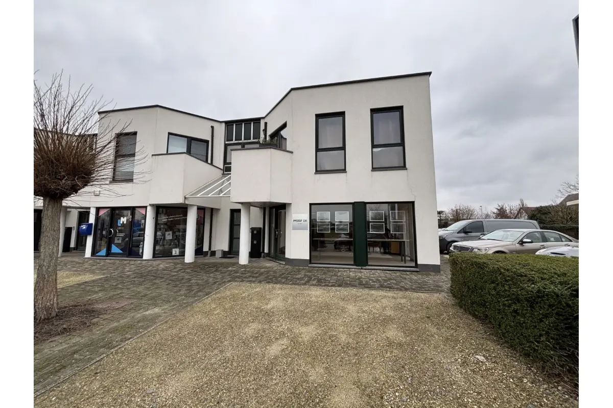 Handelszaak te  huur in Drongen 9031 1650.00€  slaapkamers 110.00m² - Zoekertje 699743