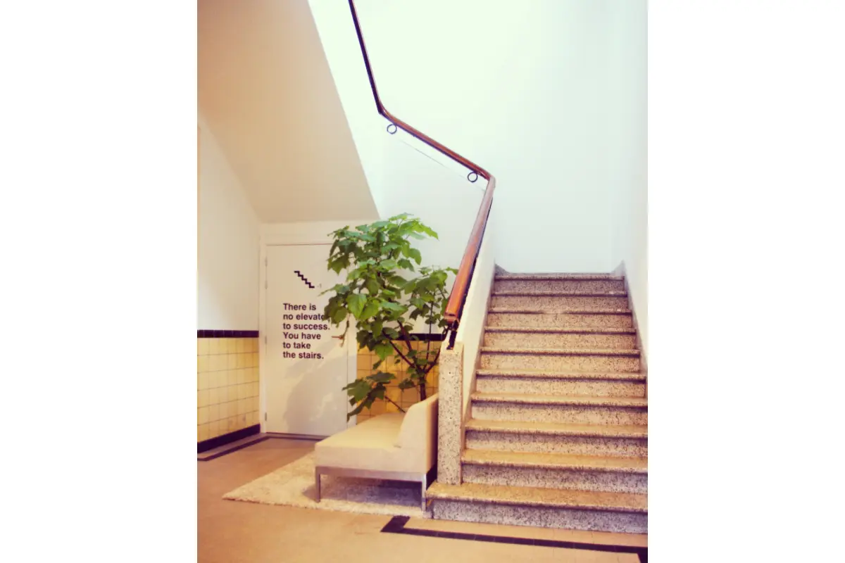 Handelszaak te  huur in Gent 9000 550.00€  slaapkamers m² - Zoekertje 701235