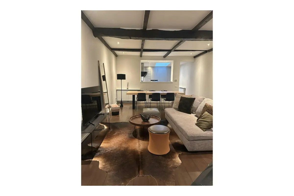 Huis te  huur in Gent 9000 4500.00€  slaapkamers m² - Zoekertje 702747