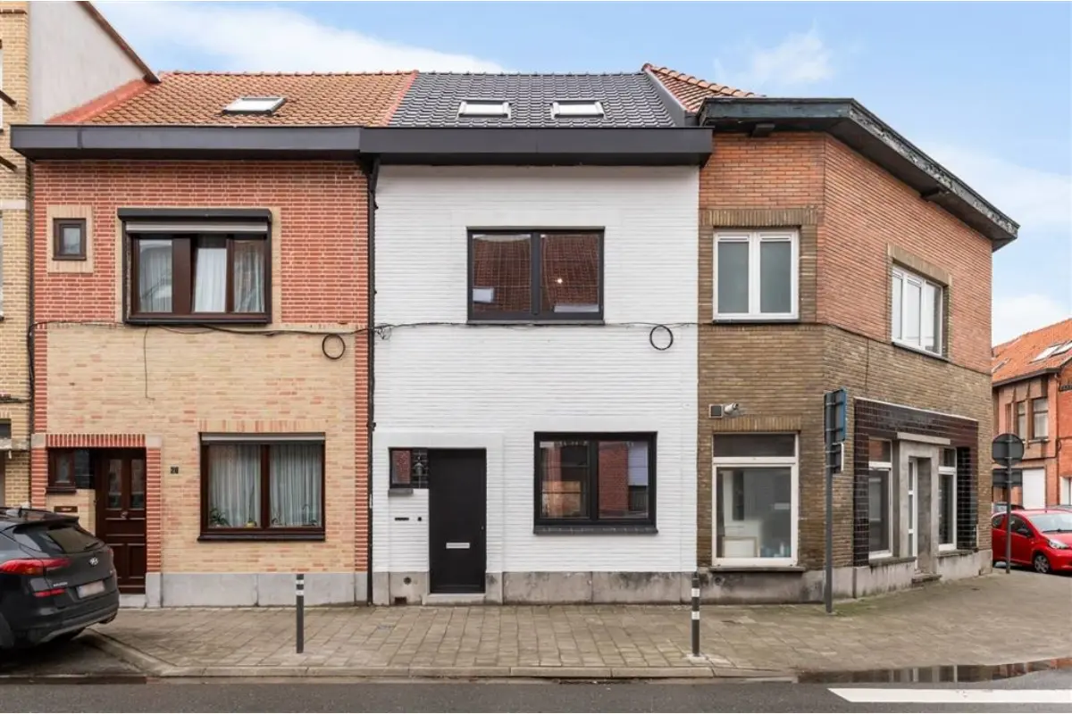 Huis te  koop in Sint-Niklaas 9100 349000.00€ 3 slaapkamers 130.00m² - Zoekertje 703767