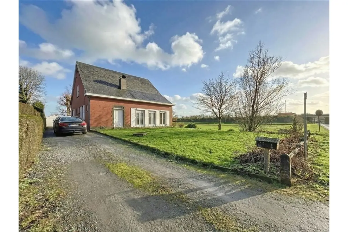 Huis te  koop in Sint-Gillis-Waas 9170 449000.00€ 4 slaapkamers 261.00m² - Zoekertje 705598