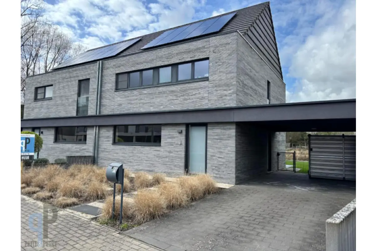 Huis te  huur in Herzele 9550 1400.00€ 3 slaapkamers 207.00m² - Zoekertje 709329