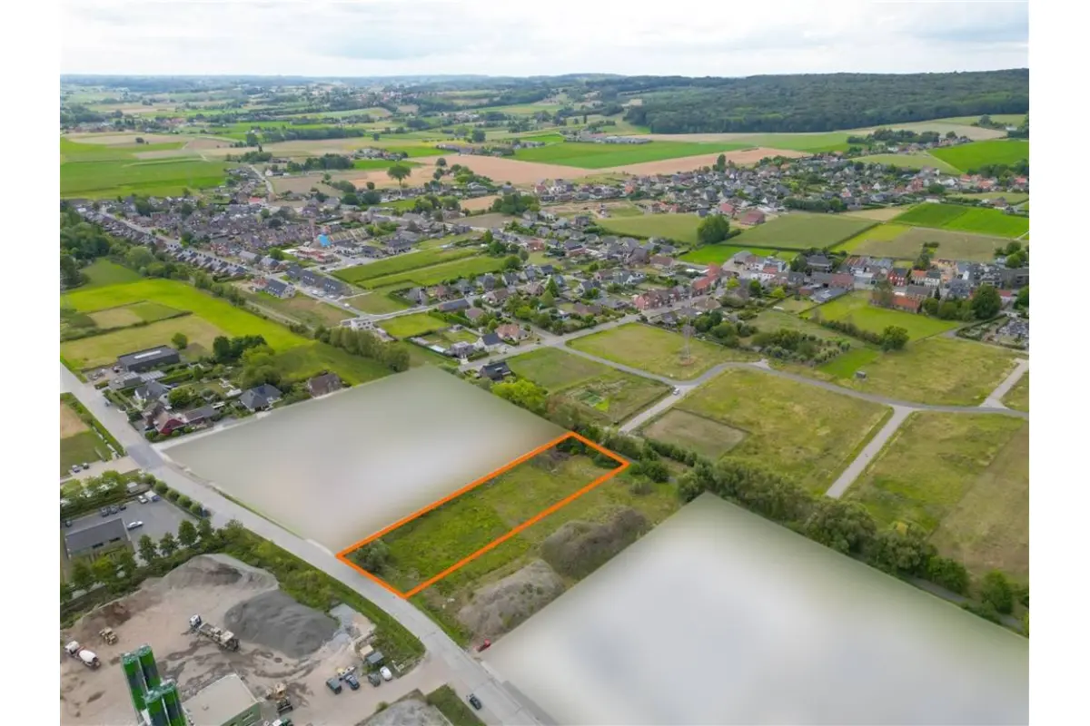 Grond te  koop in Kluisbergen 9690 484000.00€  slaapkamers m² - Zoekertje 710183