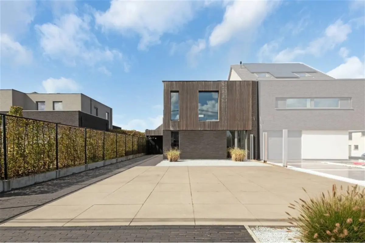 Huis te  koop in Gavere 9890 615000.00€ 4 slaapkamers 212.00m² - Zoekertje 711181