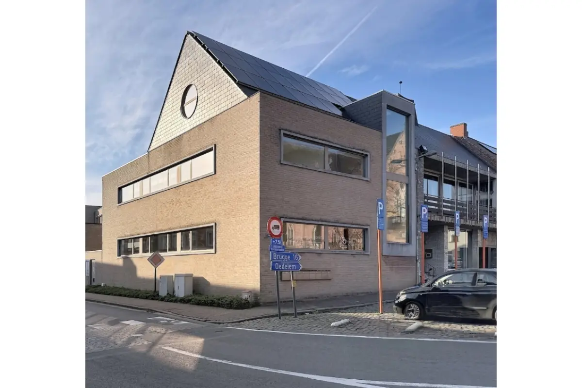 Handelszaak te  huur in Knesselare 9910 1000.00€  slaapkamers 100.00m² - Zoekertje 711528