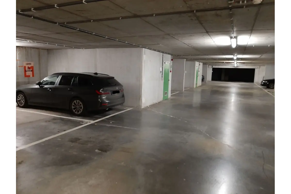 Parking te  koop in Ledeberg 9050 26000.00€  slaapkamers m² - Zoekertje 713373
