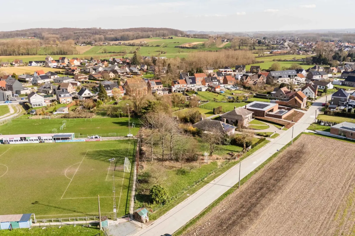 Grond te  koop in Geraardsbergen 9500 250000.00€  slaapkamers m² - Zoekertje 713673