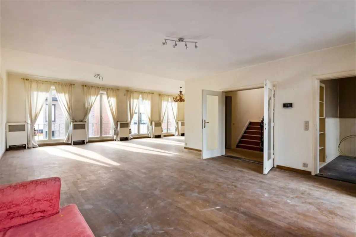 Appartement te  koop in Sint-Niklaas 9100 299000.00€ 4 slaapkamers 212.00m² - Zoekertje 713741