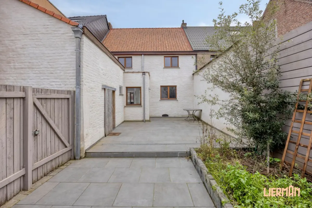 Huis te  koop in Denderleeuw 9470 329000.00€ 3 slaapkamers 150.00m² - Zoekertje 714383