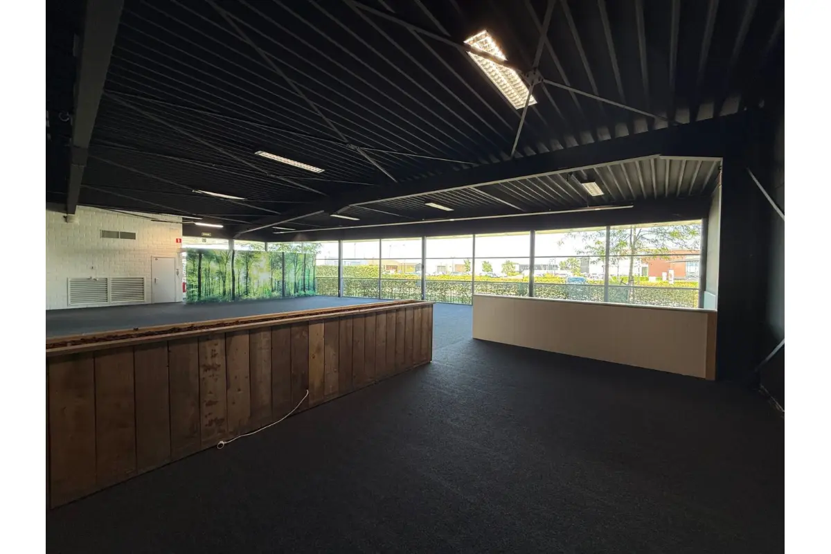 Handelszaak te  huur in Maldegem 9990 4593.00€  slaapkamers 960.00m² - Zoekertje 716246