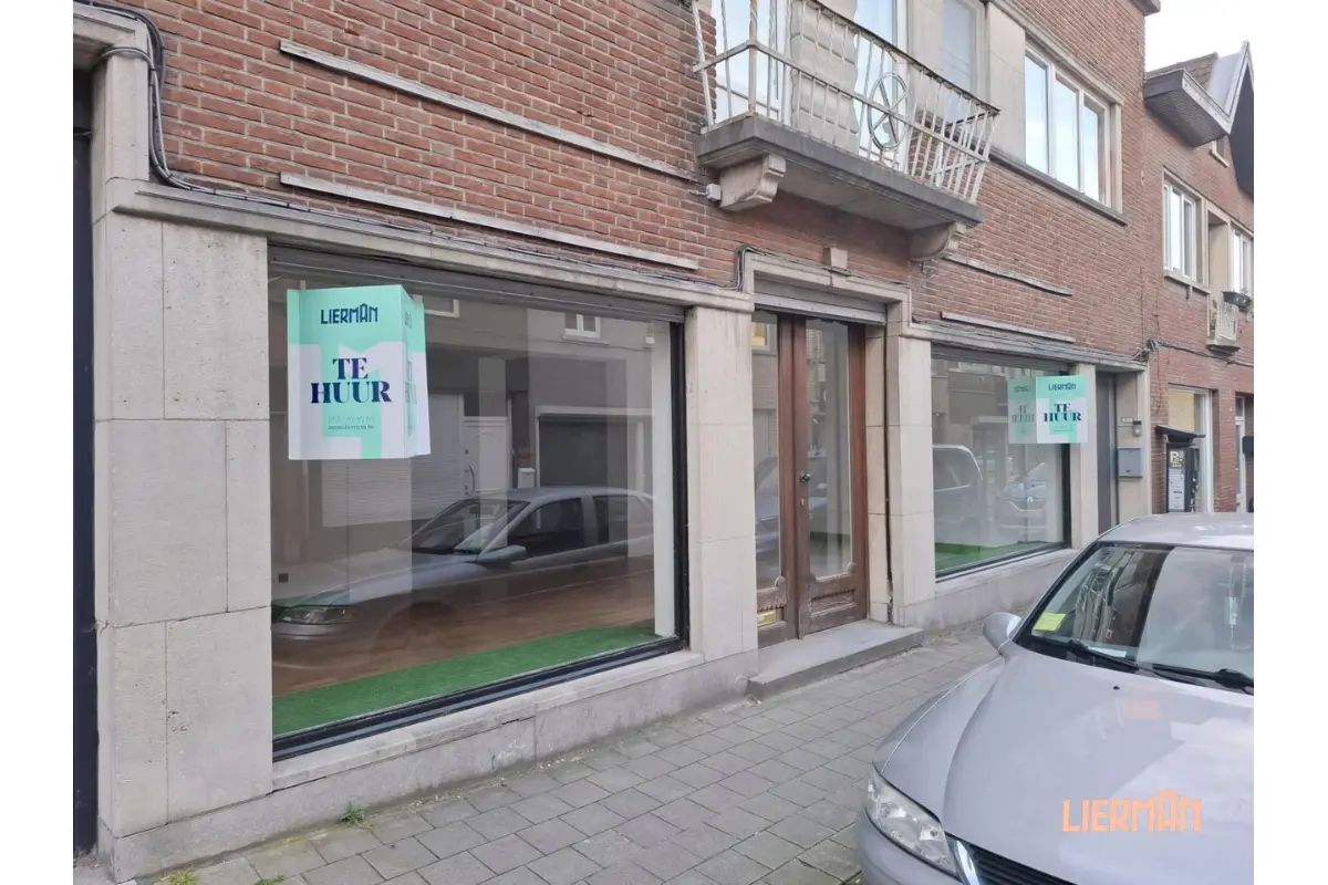 Handelszaak te  huur in Aalst 9300 790.00€  slaapkamers m² - Zoekertje 716691
