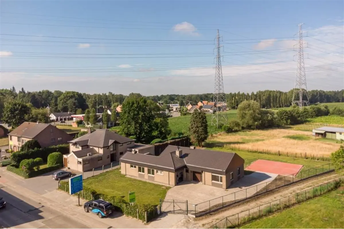 Huis te  koop in Waasmunster 9250 499000.00€ 3 slaapkamers 237.00m² - Zoekertje 717466