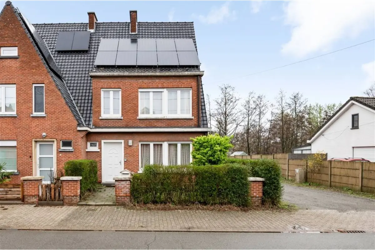 Huis te  koop in Dendermonde 9200 349000.00€ 3 slaapkamers 148.00m² - Zoekertje 718193