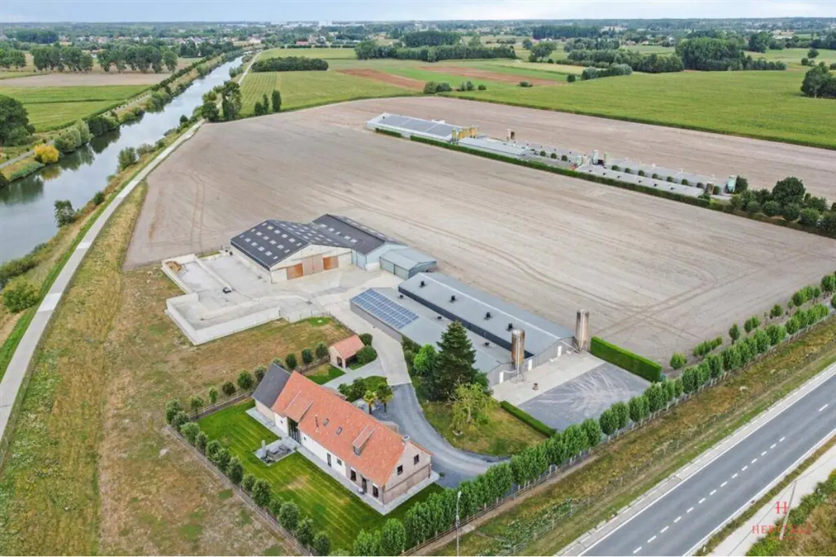 Huis te  koop in Aalter 9880 1800000.00€ 3 slaapkamers 272.00m² - Zoekertje 718217